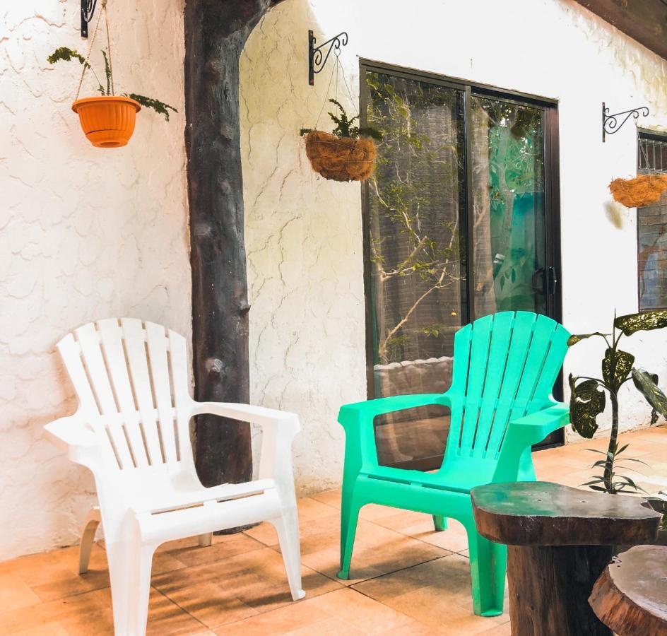 Monte Fresco Hostel Boutique Puntarenas Exterior photo