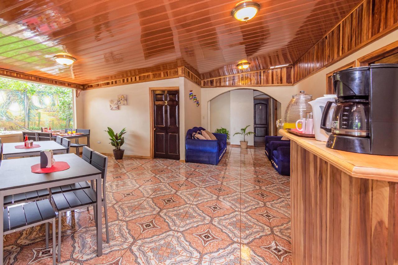 Monte Fresco Hostel Boutique Puntarenas Exterior photo