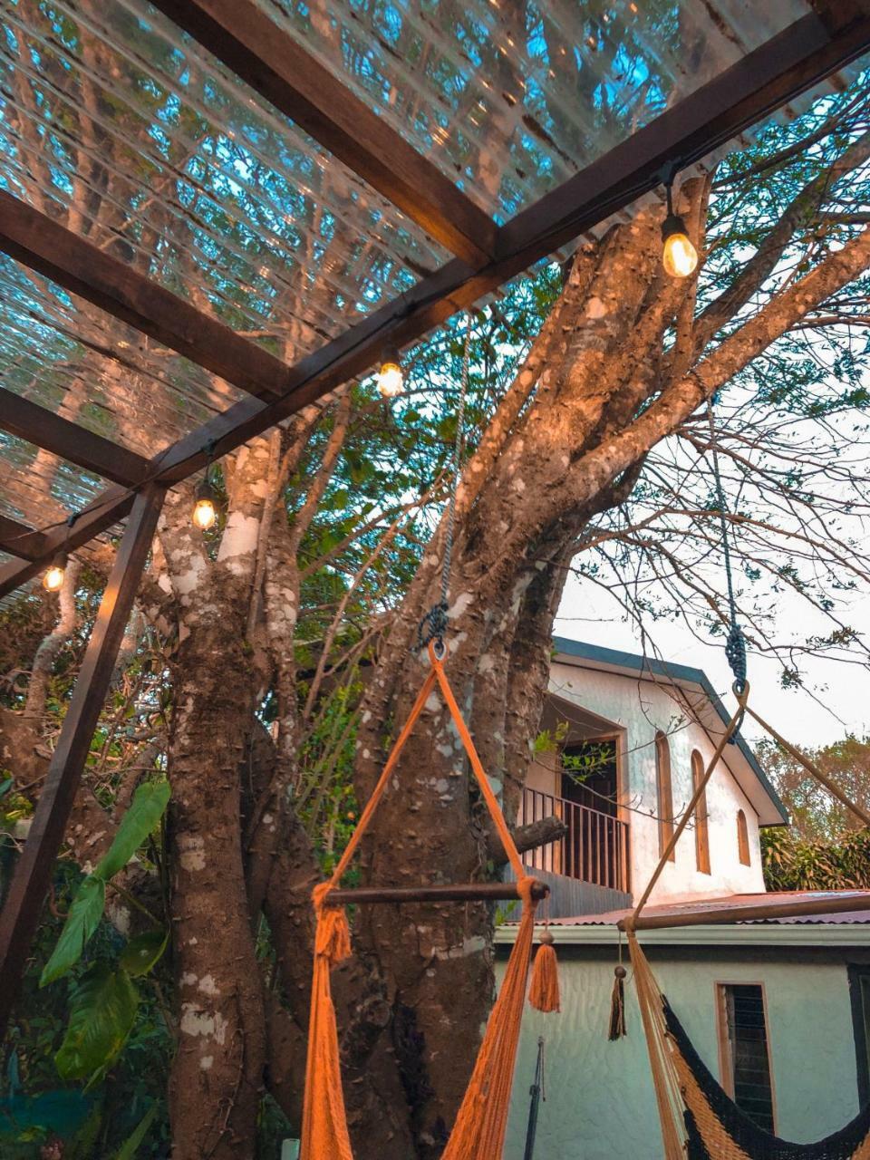 Monte Fresco Hostel Boutique Puntarenas Exterior photo